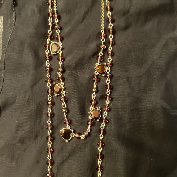 NWT Beautiful and dainty necklace with garnet colored beading and stones - Picture 1 of 8